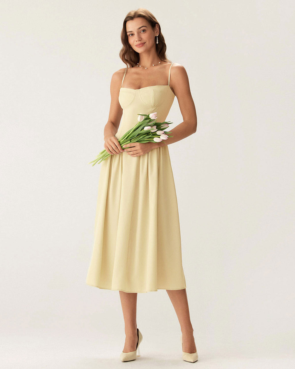 How to Shine in a Yellow Homecoming Dress