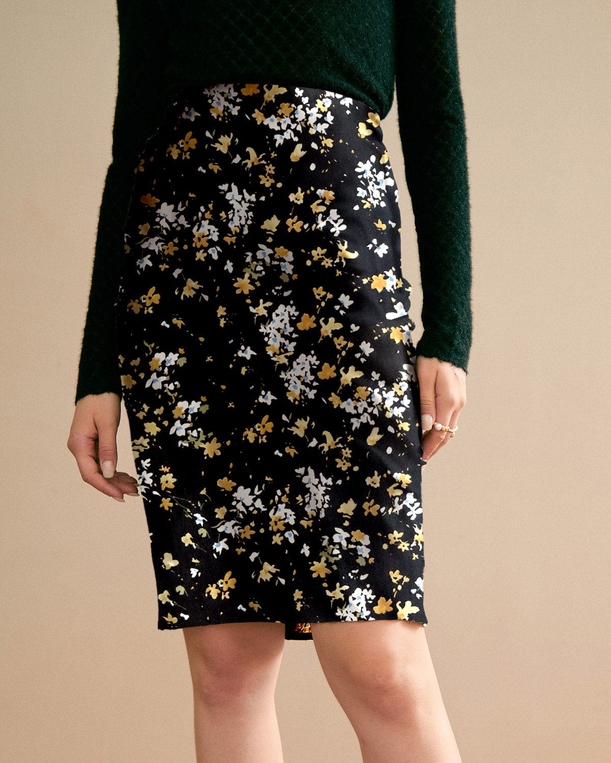 Vintage-Style Skirts: How to Wear the 1950s and 1970s Looks Today