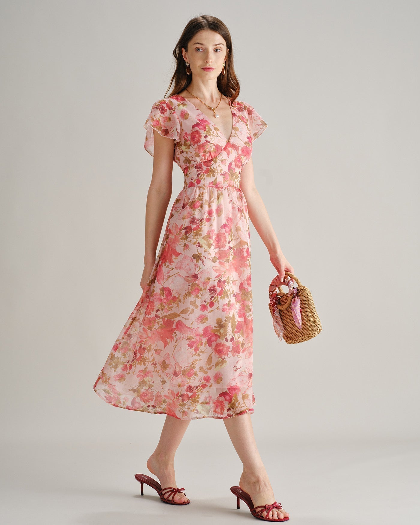 What to Wear to a Wedding as a Plus-Size Guest