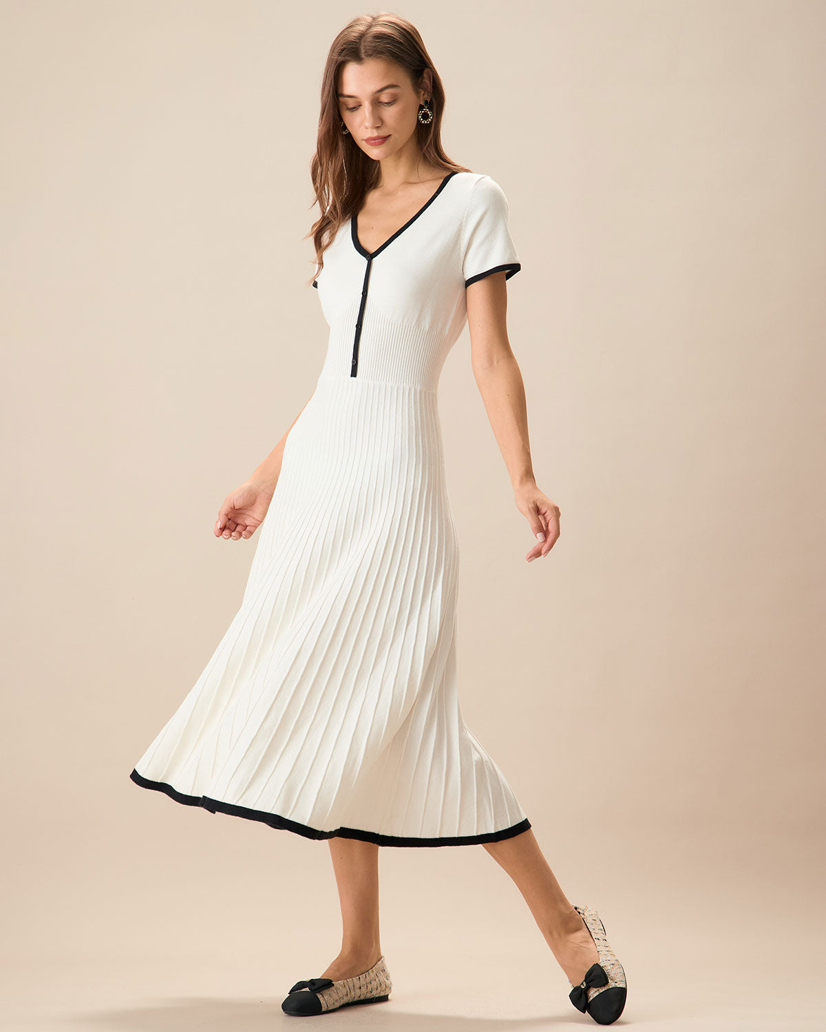 Women's White Contrasting Sweater Midi Dress Women's White Contrasting Sweater Midi Dress