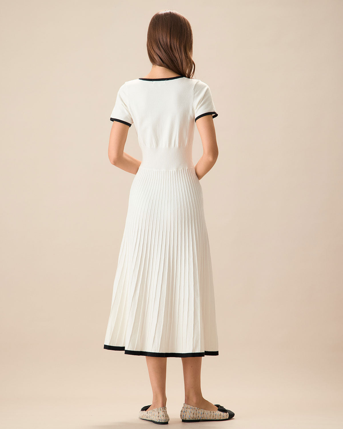 Women's White Contrasting Sweater Midi Dress Women's White Contrasting Sweater Midi Dress