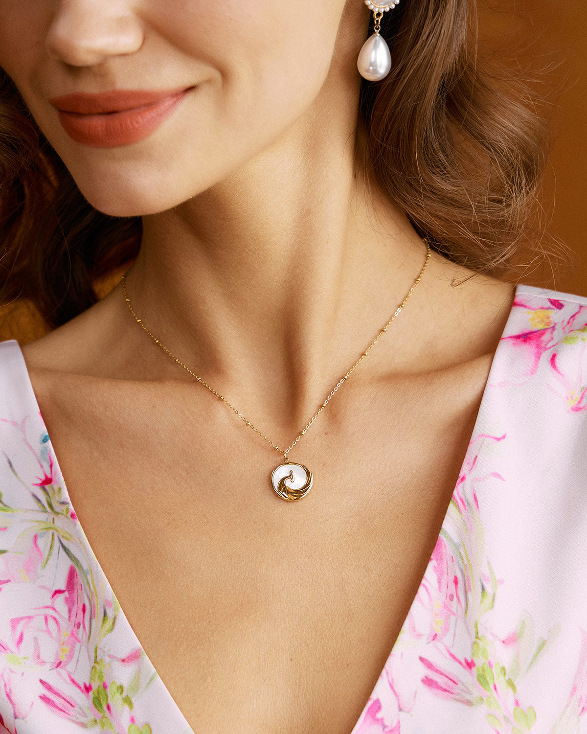 Seashell Pendant Necklace