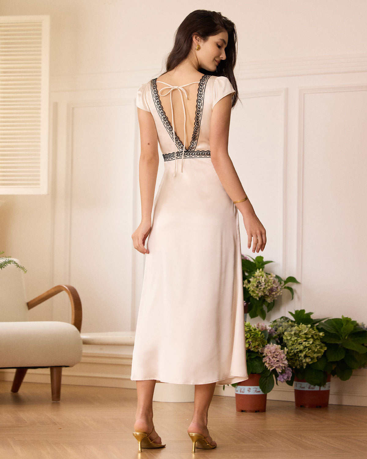 The Apricot Lace Backless Maxi Dress Dresses - RIHOAS