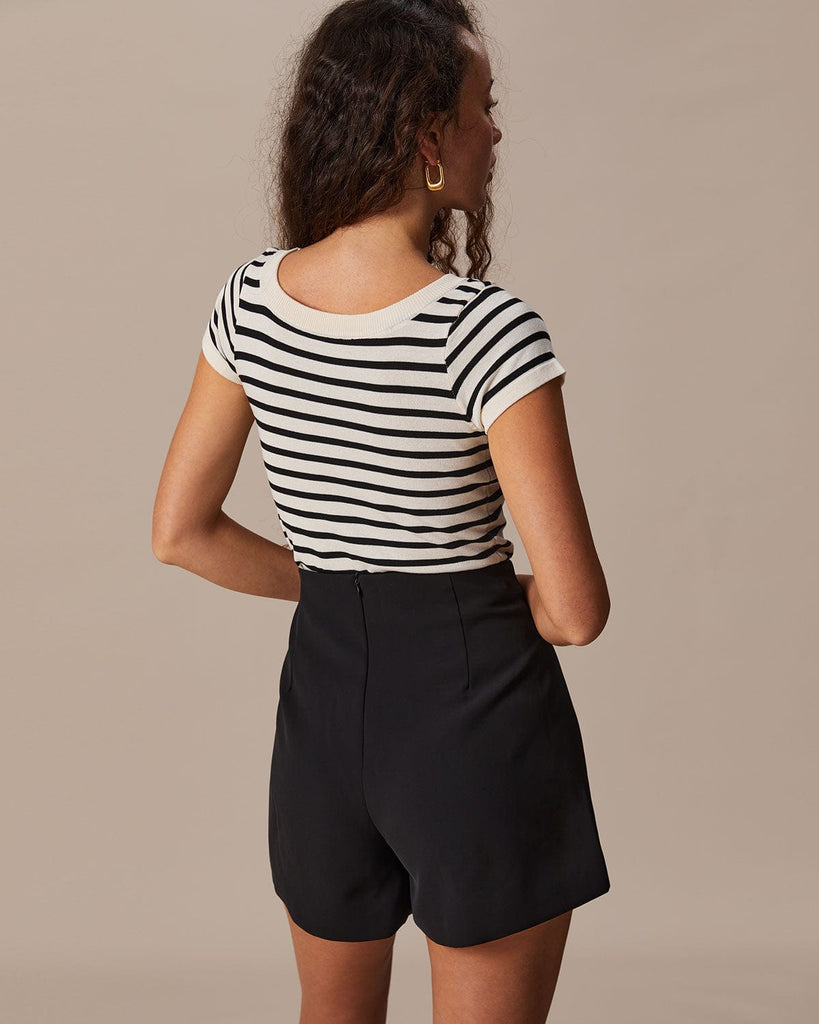 The Black Pleated Button Shorts Bottoms - RIHOAS