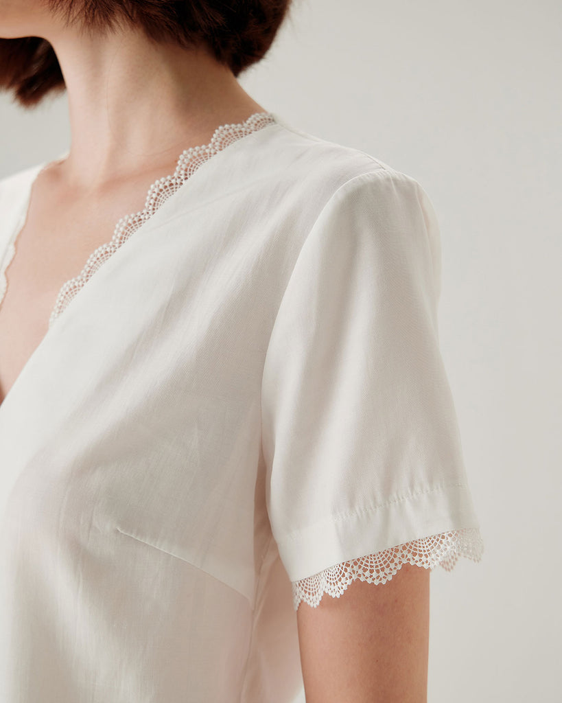 White Lace V-neck Blouse - RIHOAS