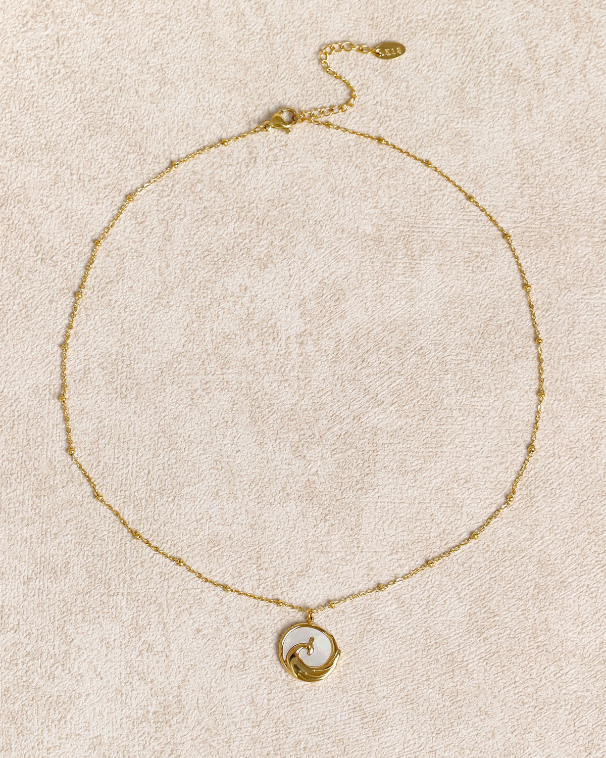 White Seashell Pendant Necklace - RIHOAS