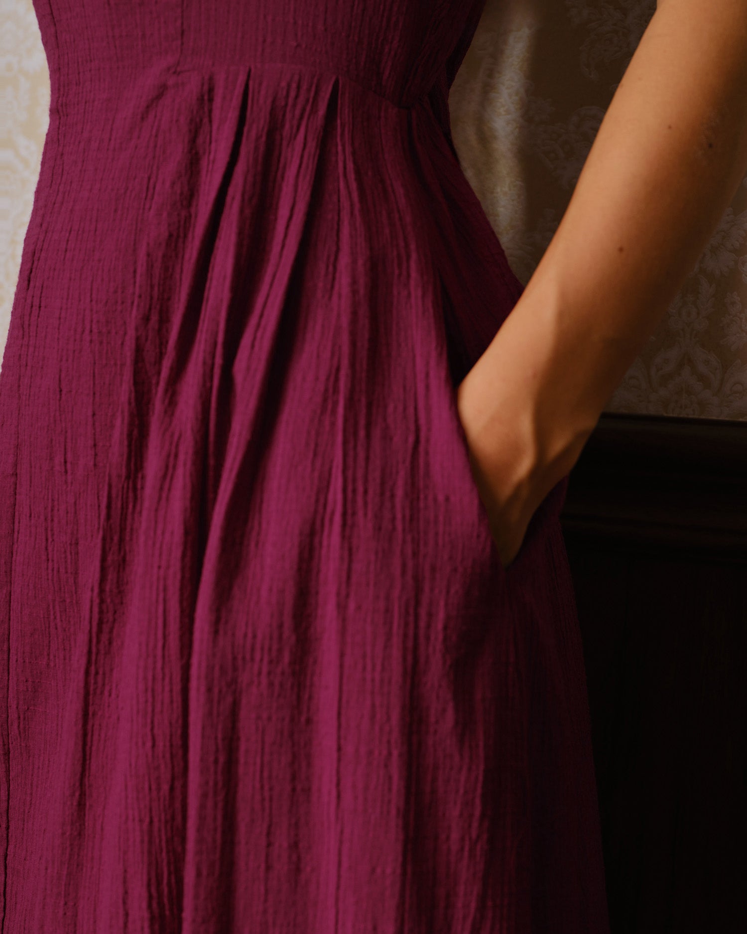Wine Red Sweetheart Neck Pockets Midi Dress