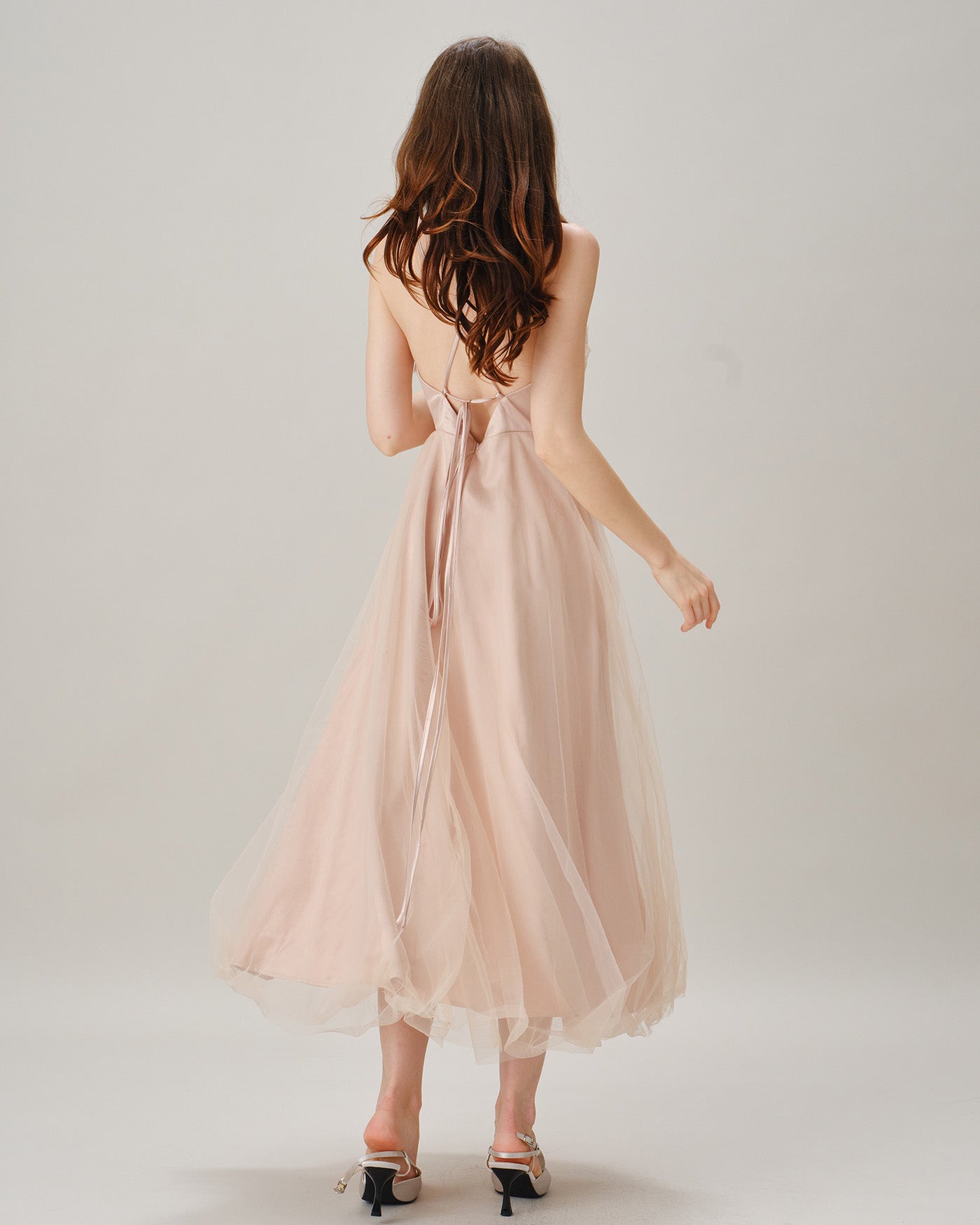 Rihoas Strappy Cross-Back Pleated Mesh Tulle A-Line Maxi Dress, Apricot / L