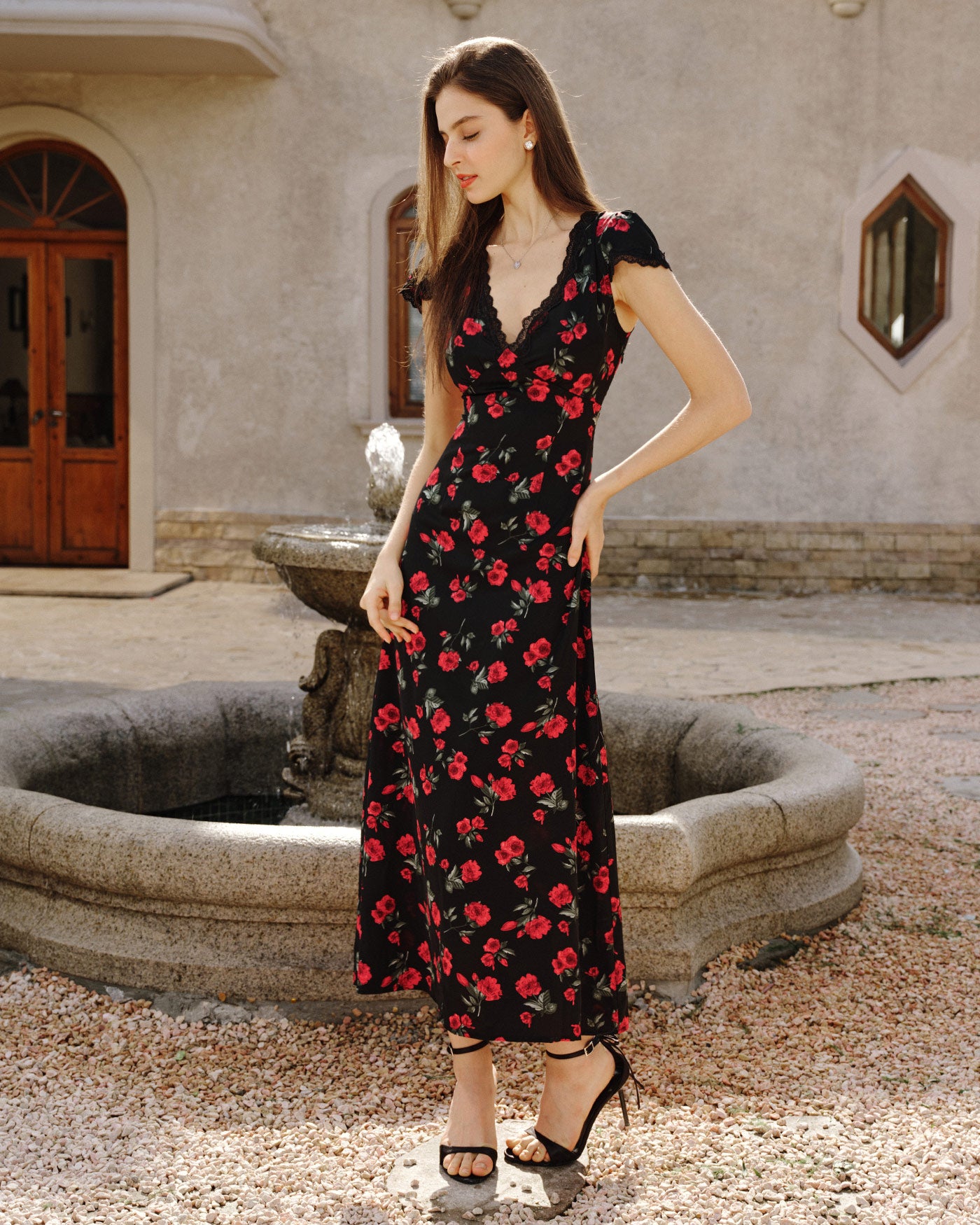 Black Floral V Neck Maxi Dress & Reviews - Black - Dresses