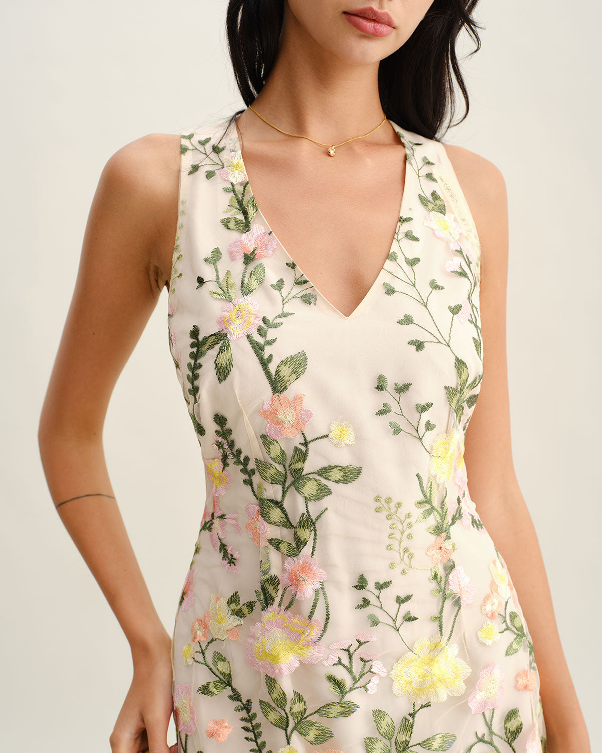 Yellow V Neck Floral Sleeveless Mini Dress & Reviews - Yellow - Dresses Yellow V Neck Floral Sleeveless Mini Dress & Reviews - Yellow - Dresses