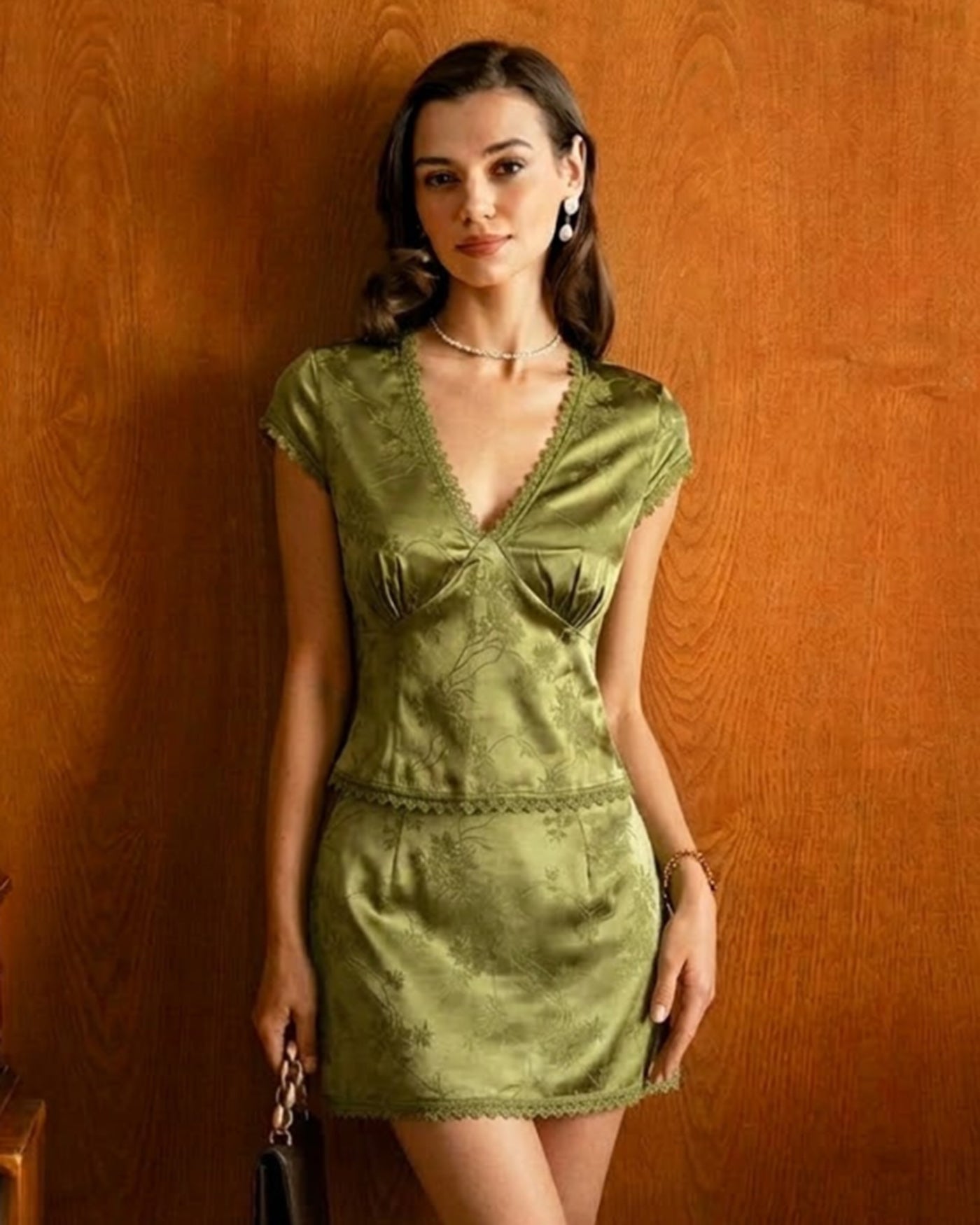 Green V Neck Floral Satin Tee & Reviews - Green - Tops | RIHOAS