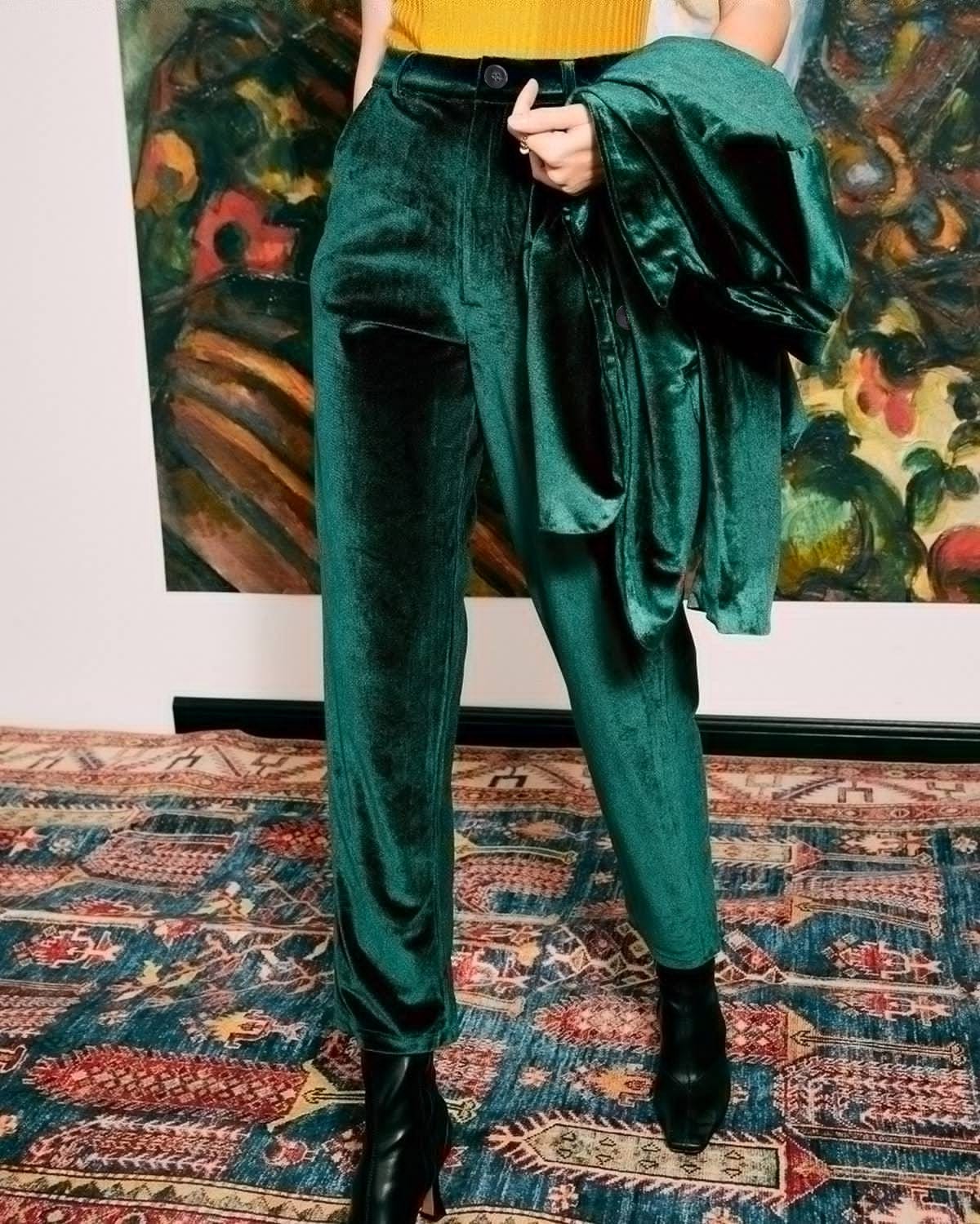 The Elegant Straight Leg Velvet Pants - Women's Green Velvet High