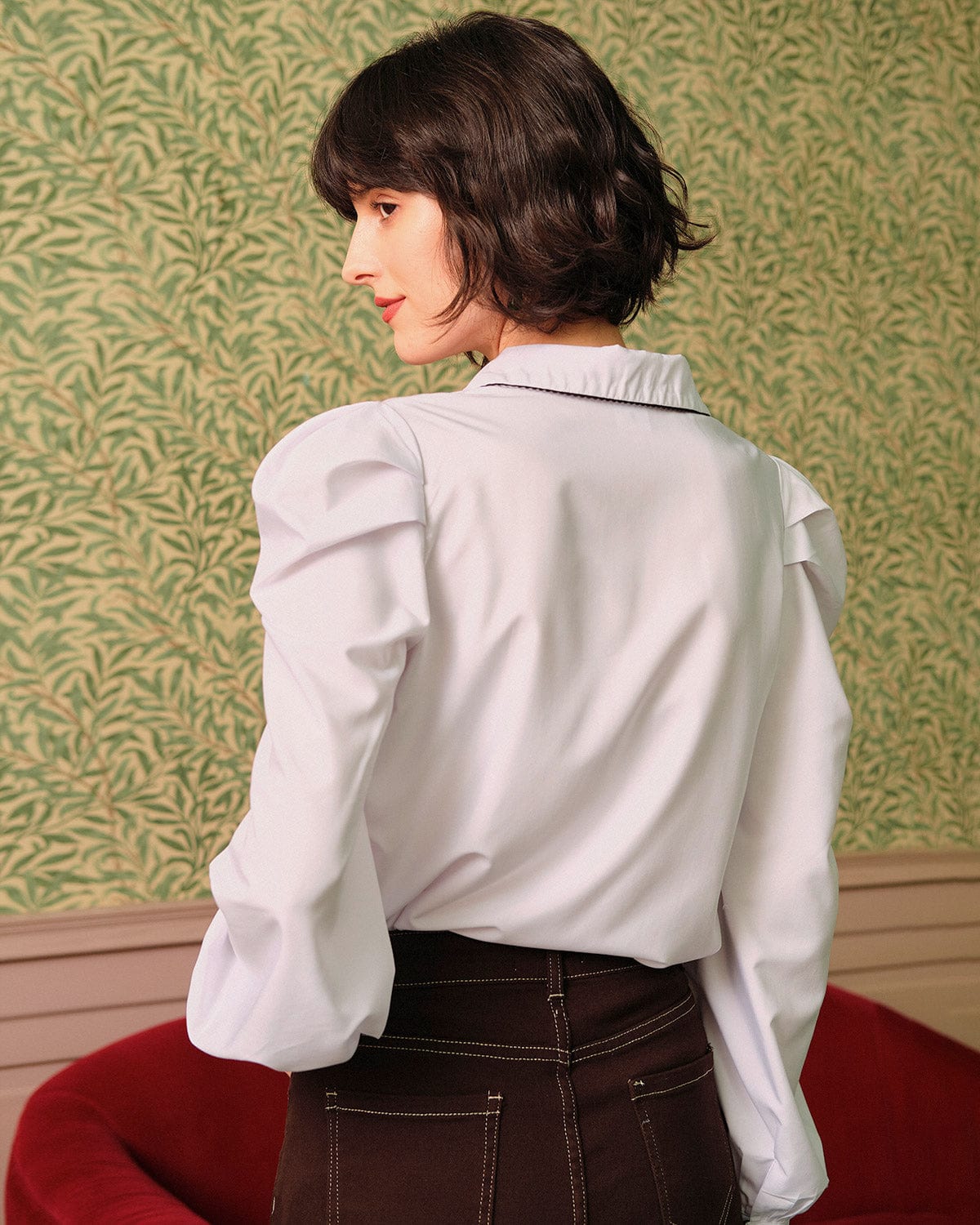 The Solid Ruched Sleeve Collared Blouse
