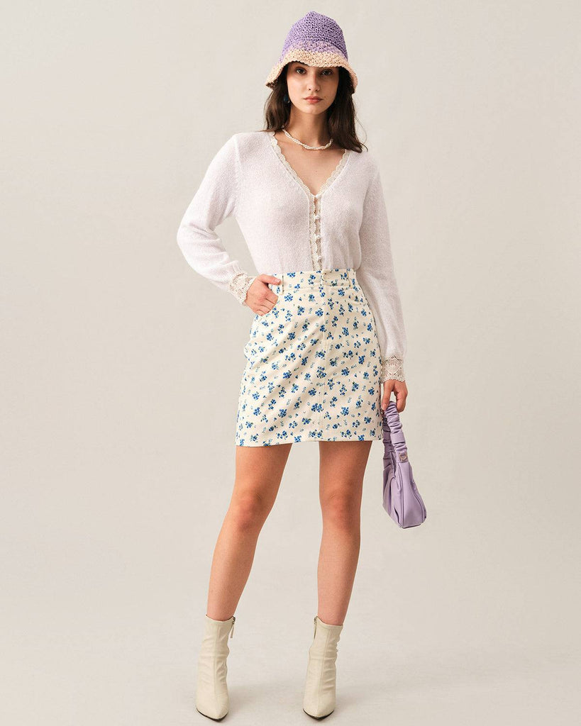 The Lace Trim Pearl Single-breasted Knit Top - RIHOAS