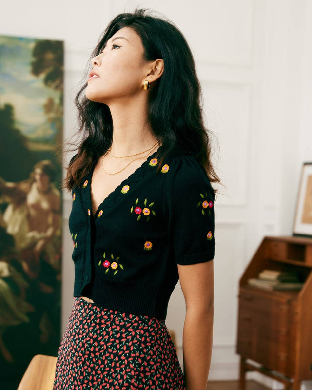 The Floral Embroidered Crop Tee - RIHOAS