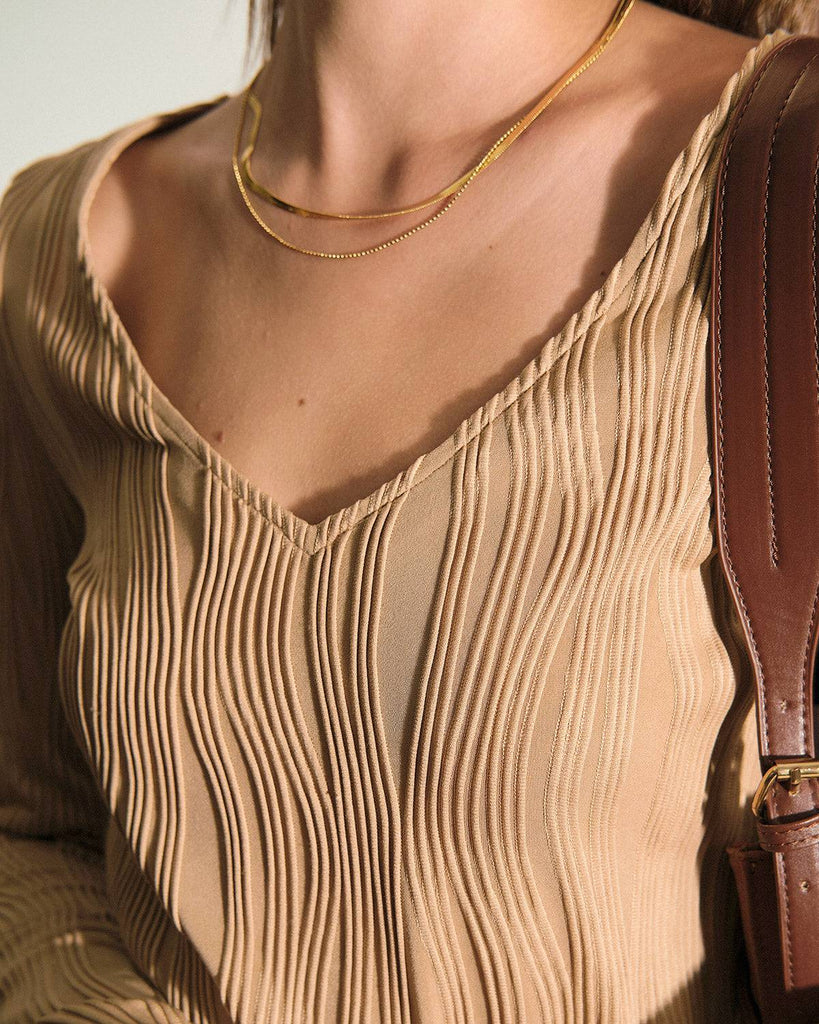 The Wave Textured V Neck Tee - RIHOAS