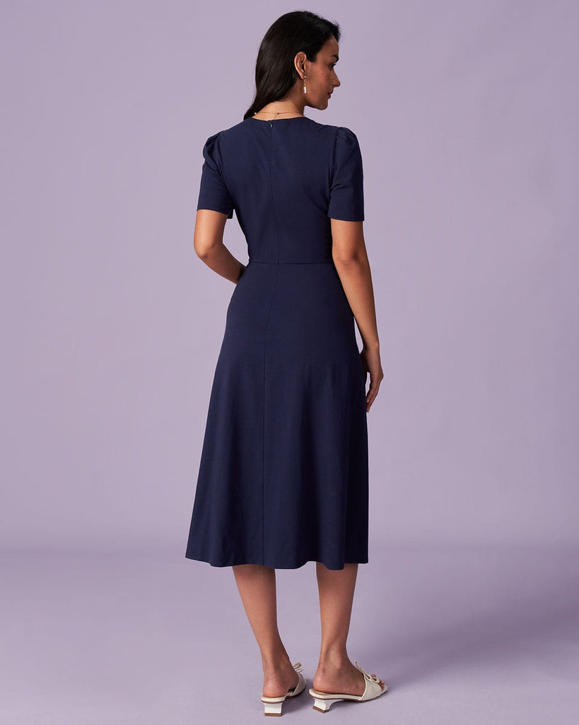 The Navy Sweetheart Neck Colorblock Midi Dress Dresses - RIHOAS