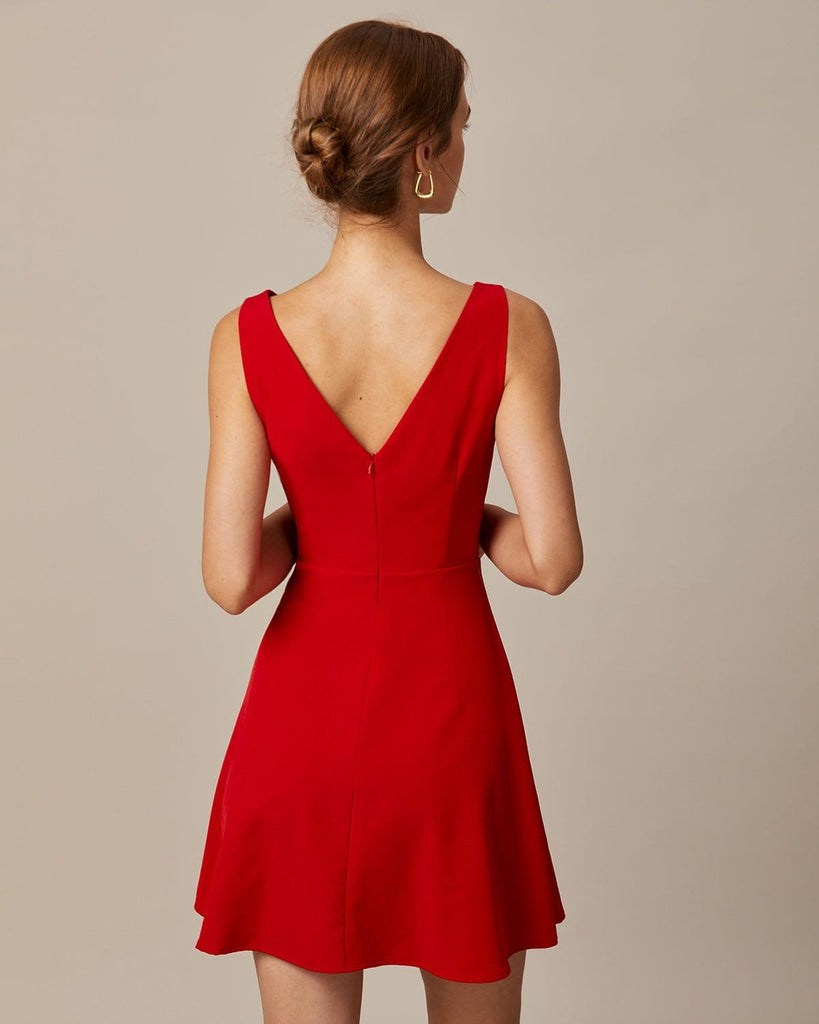 The Red Boat Neck Solid Mini Dress Dresses - RIHOAS