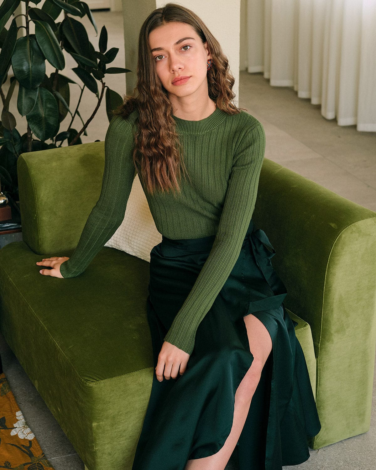 Round Neck Ribbed Knit Sweater